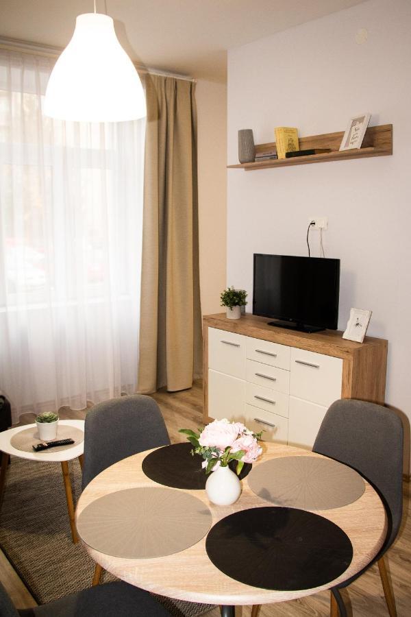 Loli Apartman 米什科尔茨 外观 照片
